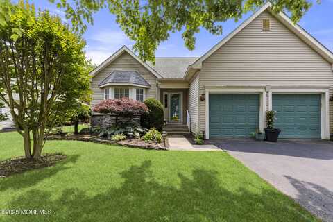 5 Rosewood Drive, Lakewood, NJ 08701