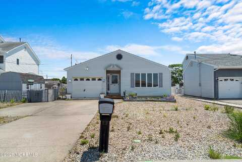 397 Bayview Avenue, Bayville, NJ 08721