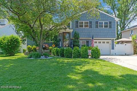 27 Barkalow Avenue, Freehold, NJ 07728