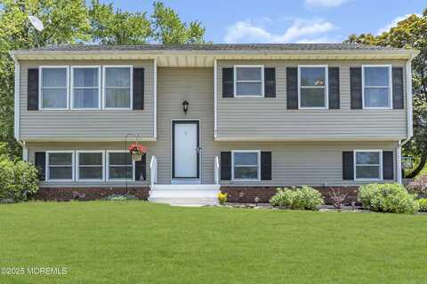 7 Juniper Lane, Jackson, NJ 08527
