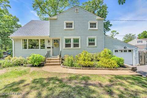 17 Maplewood Drive, Middletown, NJ 07748