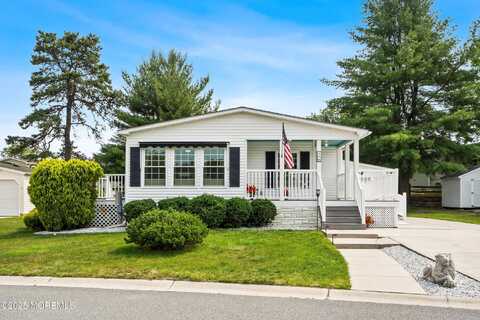 39 Pine Ridge Boulevard, Manchester, NJ 08759
