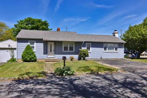 68 Elm Street, Beachwood, NJ 08722