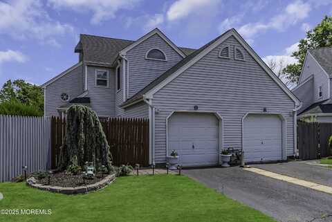 9 Robinson Court, Freehold, NJ 07728