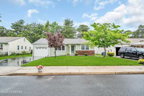 11 Sheepshead Drive, Toms River, NJ 08757
