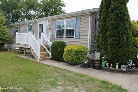 96 Woodchuck Parkway, Whiting, NJ 08759
