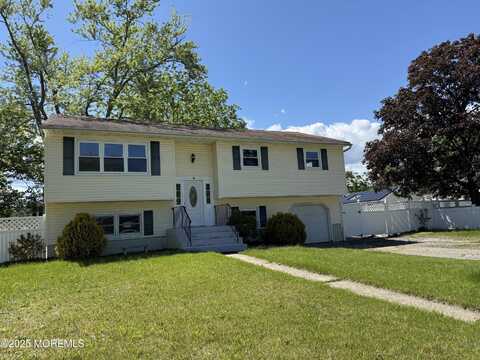 920 Bow Road, Toms River, NJ 08753