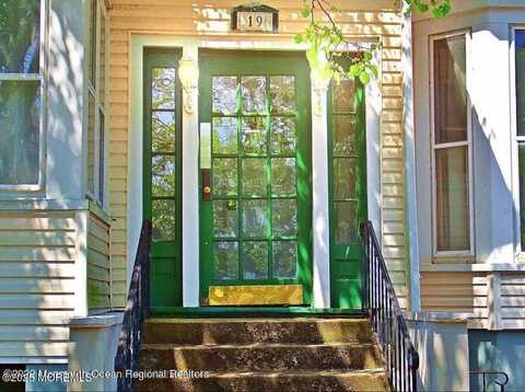19 Rector Place, Red Bank, NJ 07701