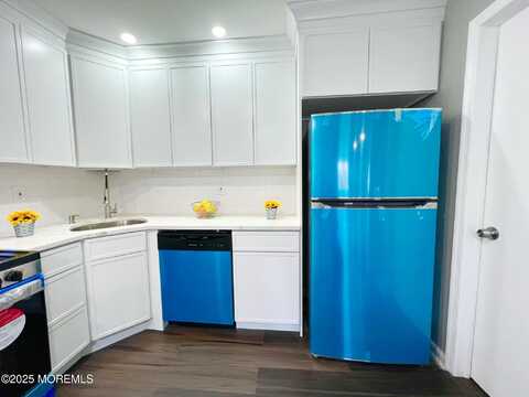35 Wycoff Way E, East Brunswick, NJ 08816