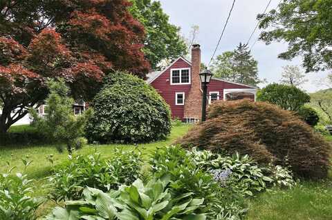 28 Gobblers Knob Road, Pawling, NY 12564