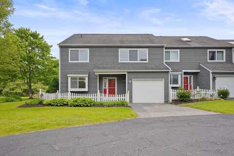 19 Cushing Green S., Pawling, NY 12564