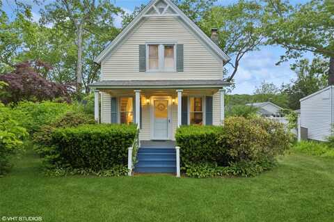 3725 Wickham Avenue, Mattituck, NY 11952
