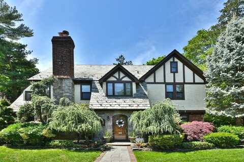 174 Nassau Boulevard, Garden City, NY 11530