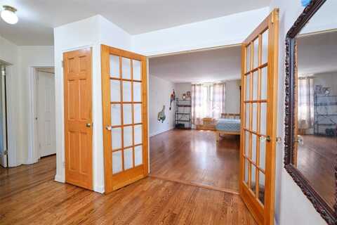 67-25 Clyde Street, Forest Hills, NY 11375