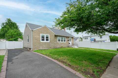 36 Irving Street, Bethpage, NY 11714
