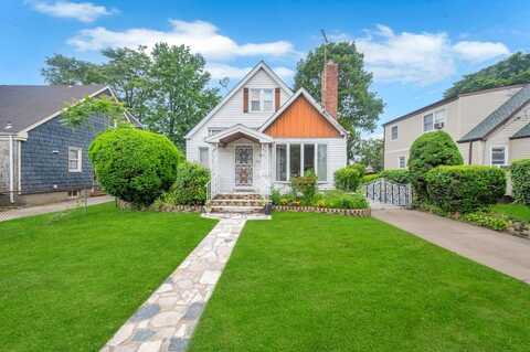 23 Dale Avenue, Hempstead, NY 11550