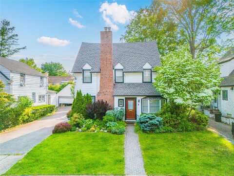 5 Cary Road, Great Neck, NY 11021