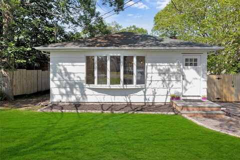 3 Pearl Road, Rocky Point, NY 11778