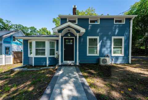 389 N Main Road, Setauket, NY 11733