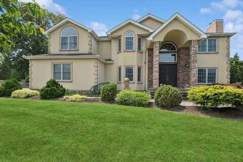 4 Nadia Court, Smithtown, NY 11787