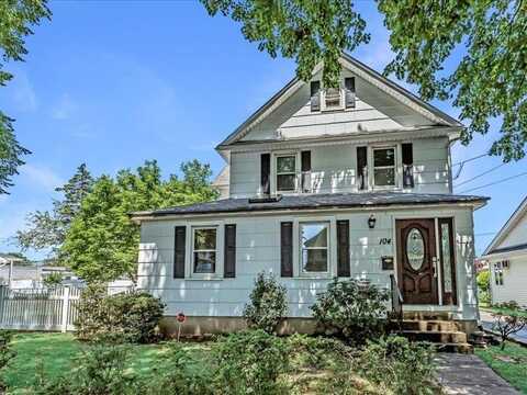104 Sheridan Avenue, Williston Park, NY 11596