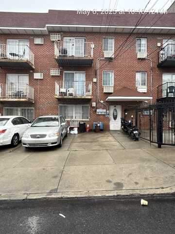 823 E 218th Street, Bronx, NY 10467