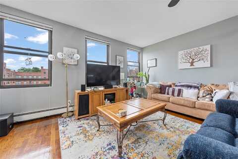 1 Jefferson Avenue, Rockville Centre, NY 11570
