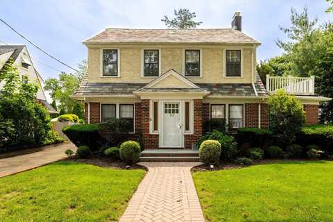265 Brower Avenue, Rockville Centre, NY 11570
