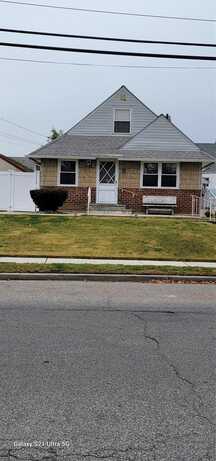 734 Dauntless Parkway, Elmont, NY 11003