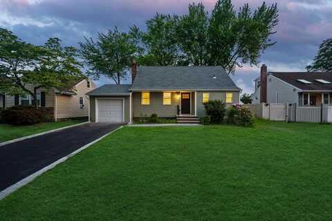 732 Woodside Drive, Wantagh, NY 11793