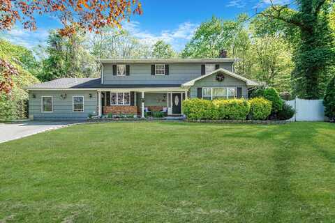 2 Harbor Circle, Centerport, NY 11721