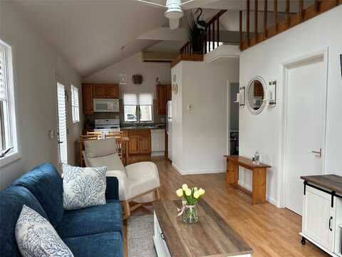 126 Lynn Avenue, Hampton Bays, NY 11946