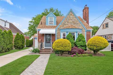 590 Langley Avenue, West Hempstead, NY 11552
