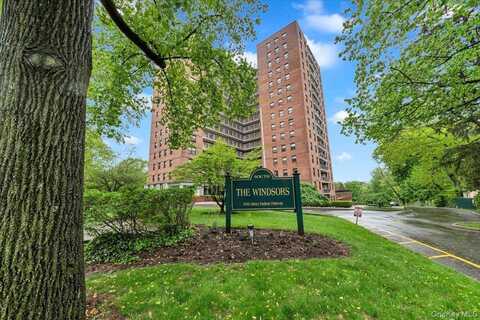 4705 Henry Hudson Parkway W, Bronx, NY 10471