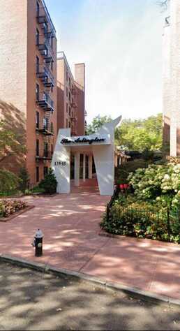 139-15 83 rd Ave, Briarwood, NY 11435