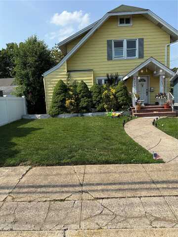 1 Nassau Boulevard, Malverne, NY 11565