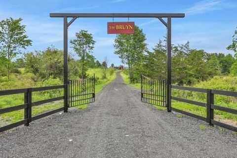 356 Bruyn Turnpike, Wallkill, NY 12589