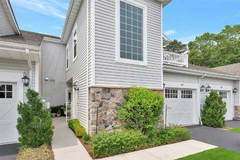 89 Lakeside Court, Shirley, NY 11967