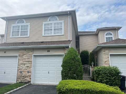 85 Windwatch Drive, Hauppauge, NY 11788