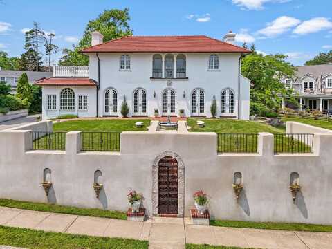 514 Alda Road, Mamaroneck, NY 10543