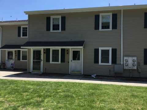 215 E E Main Street, East Islip, NY 11730