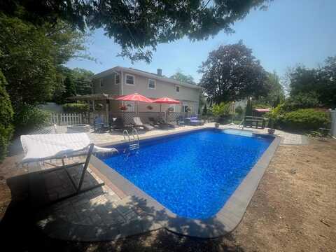 70 Pacific Street, North Babylon, NY 11703