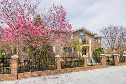 63-39 136th Street, Flushing, NY 11367