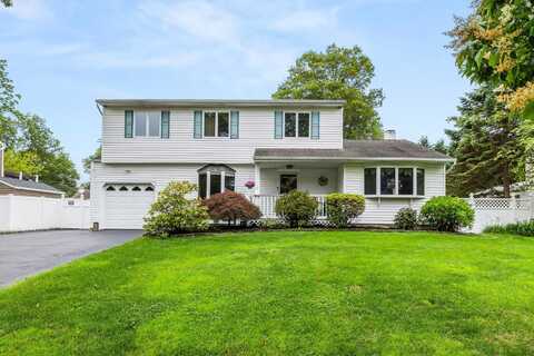 16 Stanwich Road, Smithtown, NY 11787