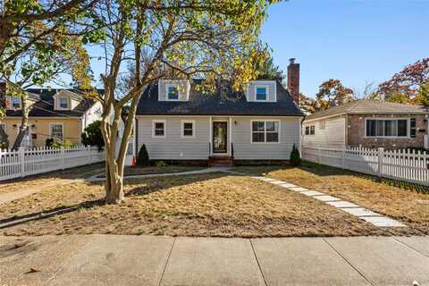 78 Jesse Street, Freeport, NY 11520