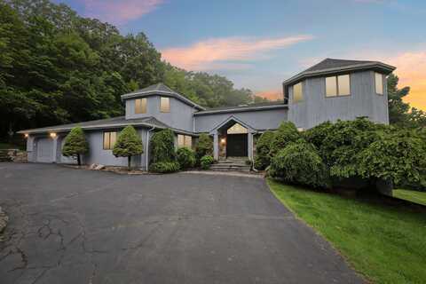 10 Mountain Brook Road, Cornwall, NY 12518