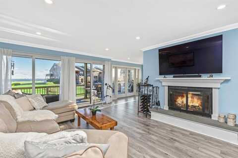 59-31 Watchogue Avenue, East Moriches, NY 11940