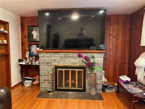20 Pine Avenue, Ossining, NY 10562