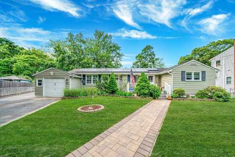 162 Parkwood Drive, Shirley, NY 11967