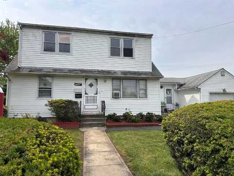 1239 4th Street, West Babylon, NY 11704